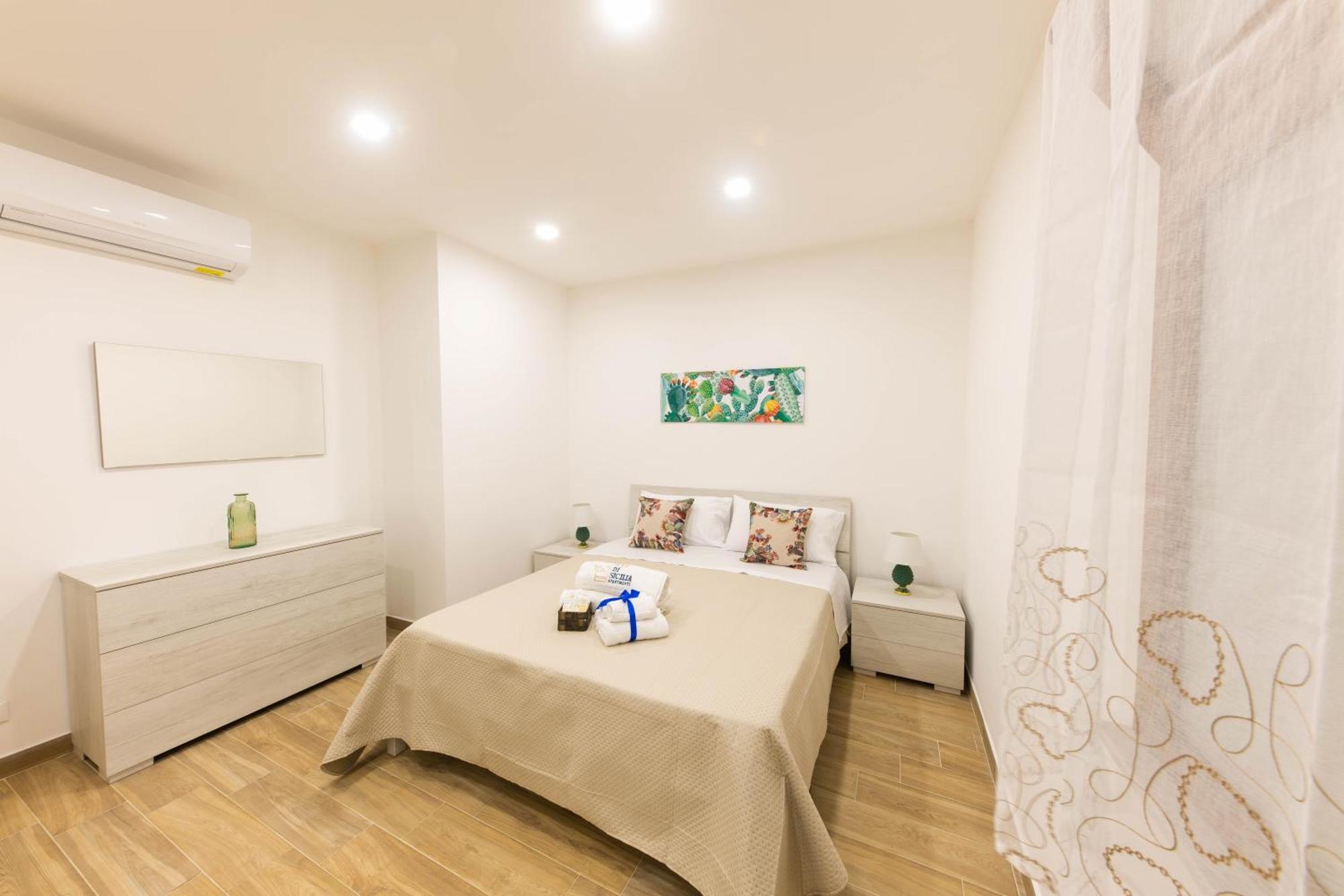 I Re Di Sicilia 2 Apartment Palermo Bagian luar foto