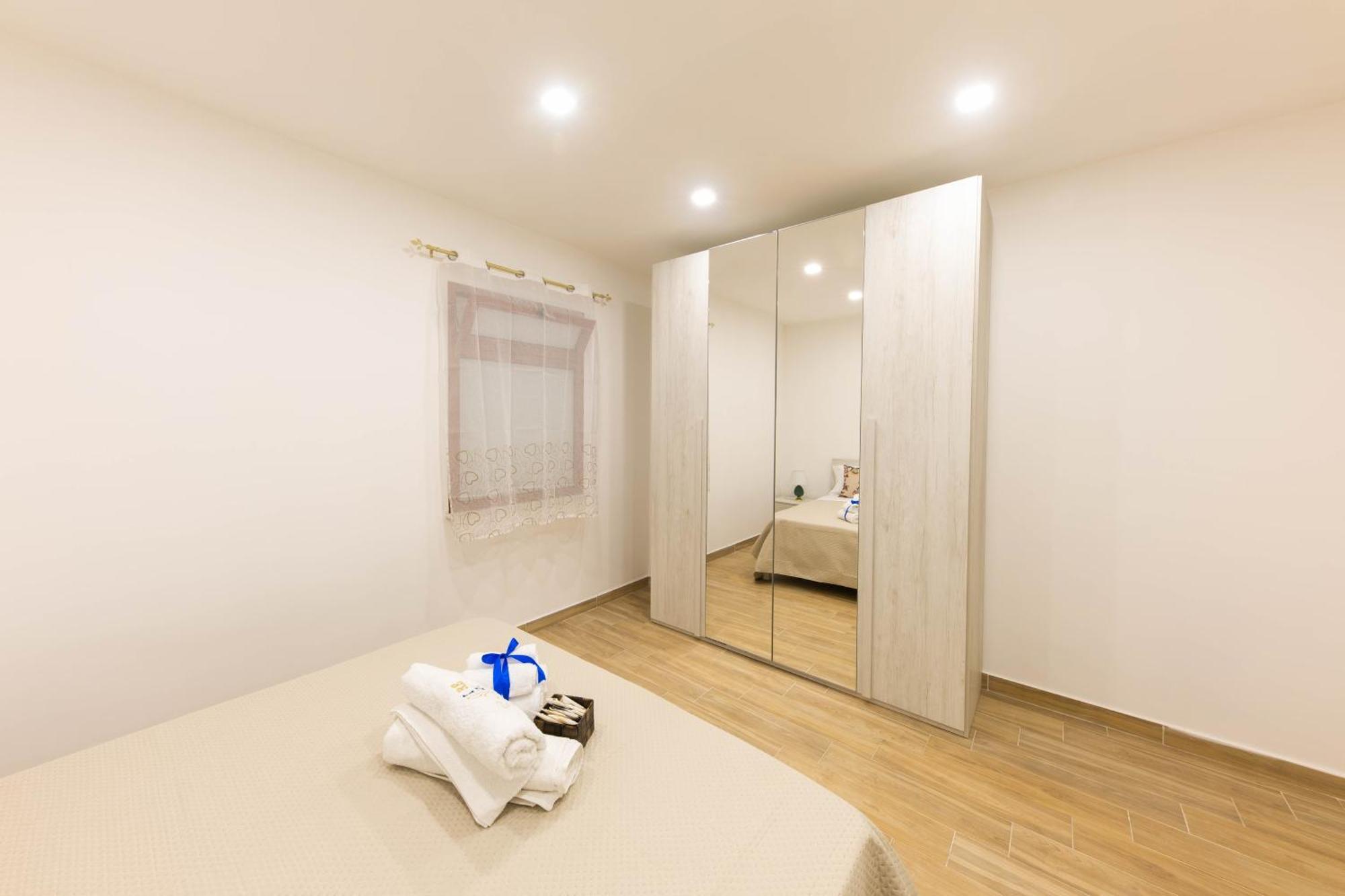 I Re Di Sicilia 2 Apartment Palermo Bagian luar foto