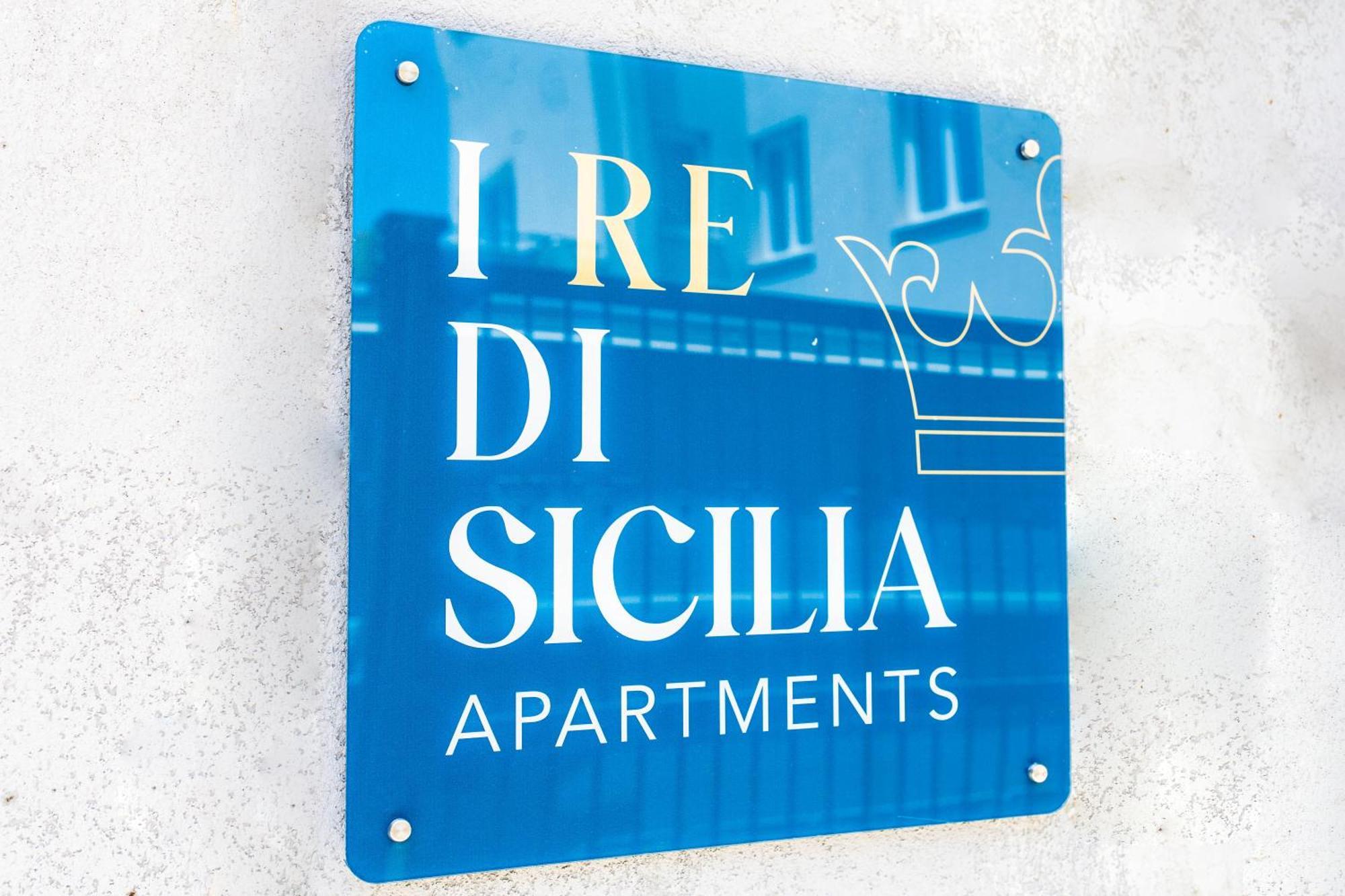 I Re Di Sicilia 2 Apartment Palermo Bagian luar foto